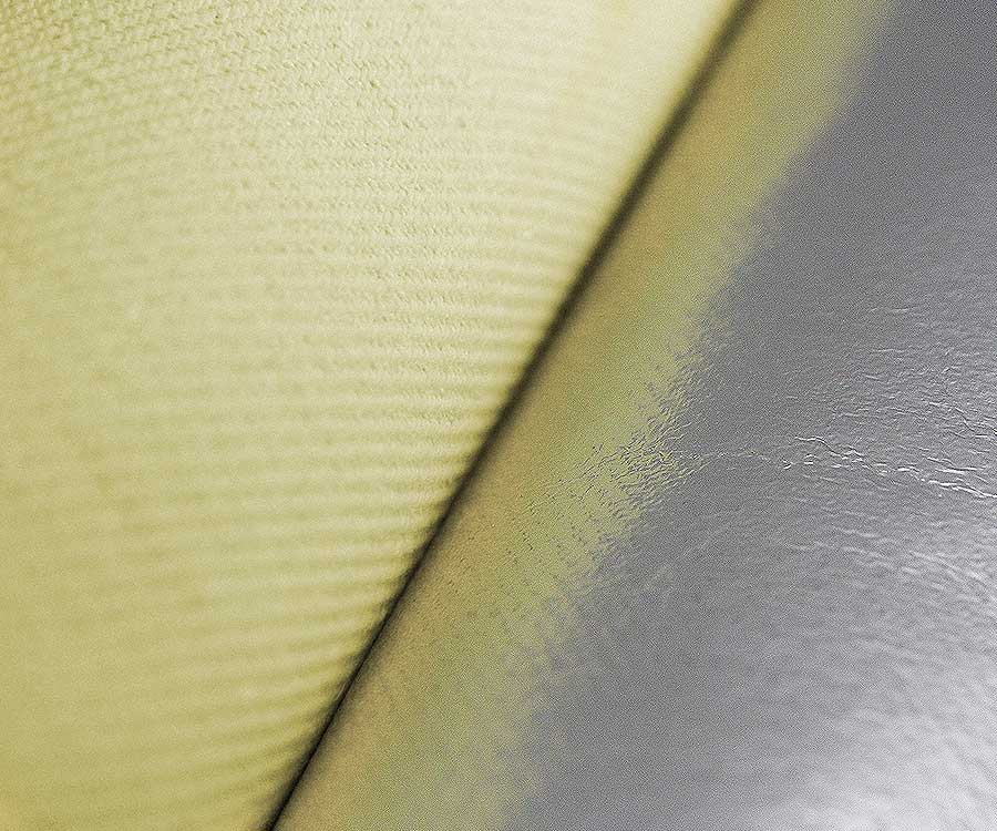 Para-Aramid fabric with high vacuum metallization